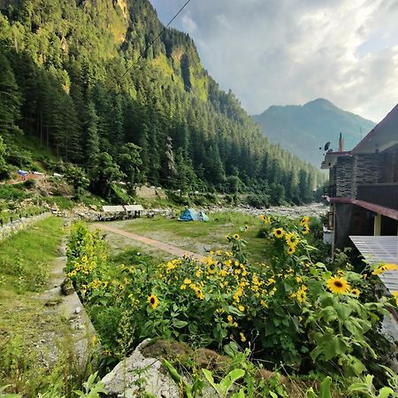 Flipsyde Retreat Hotel Касол Екстериор снимка