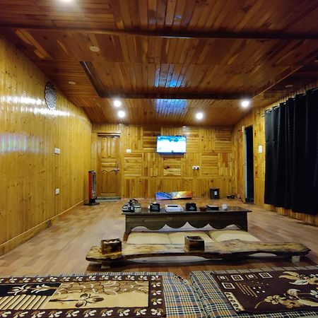 Flipsyde Retreat Hotel Касол Екстериор снимка