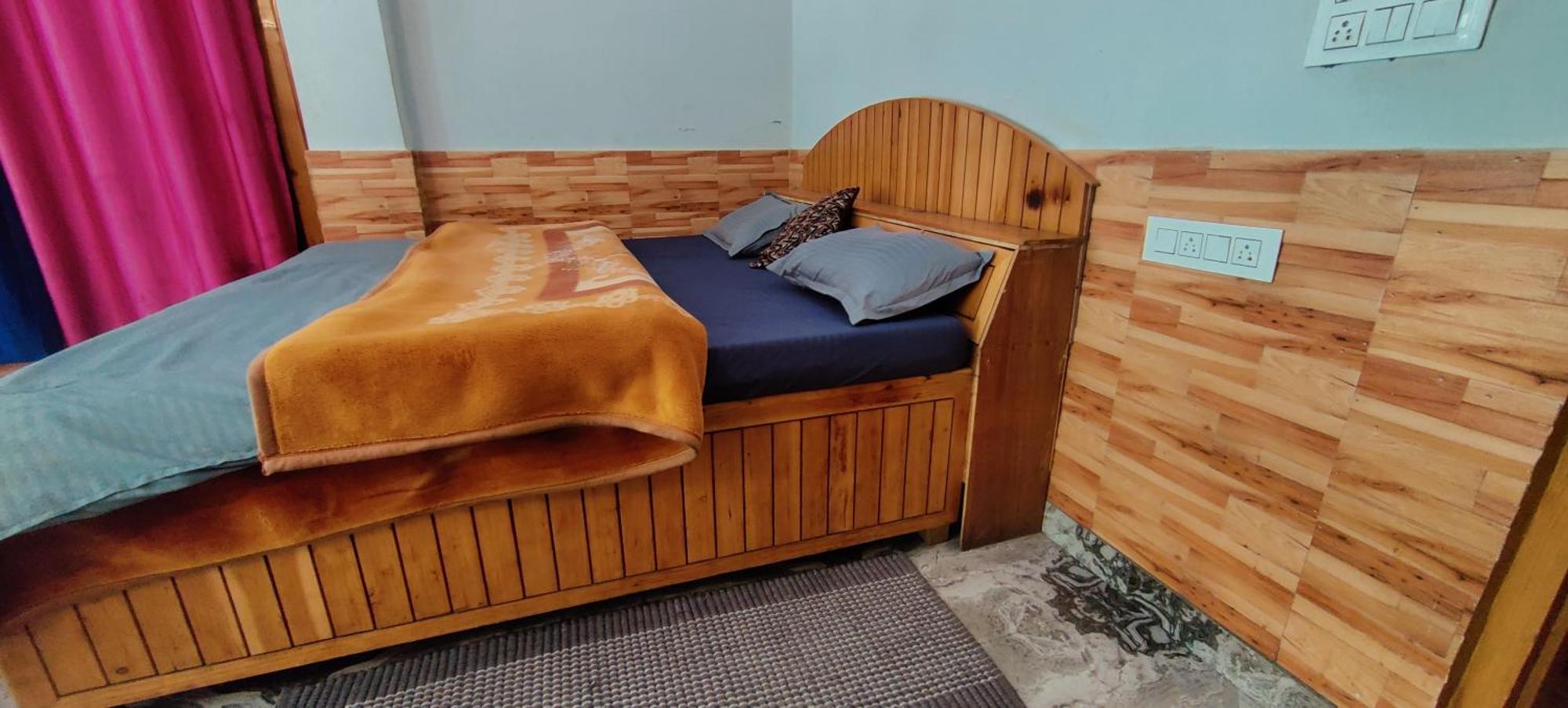 Flipsyde Retreat Hotel Касол Екстериор снимка