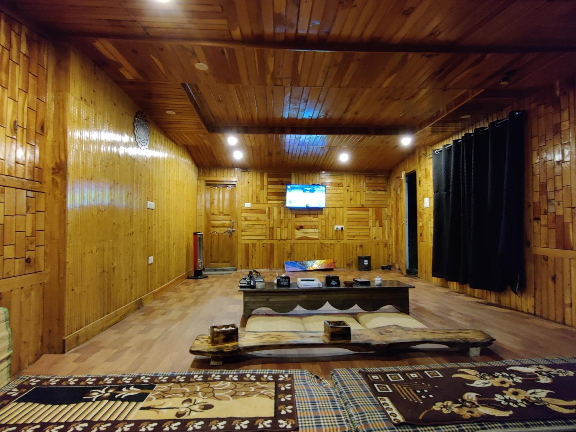 Flipsyde Retreat Hotel Касол Екстериор снимка