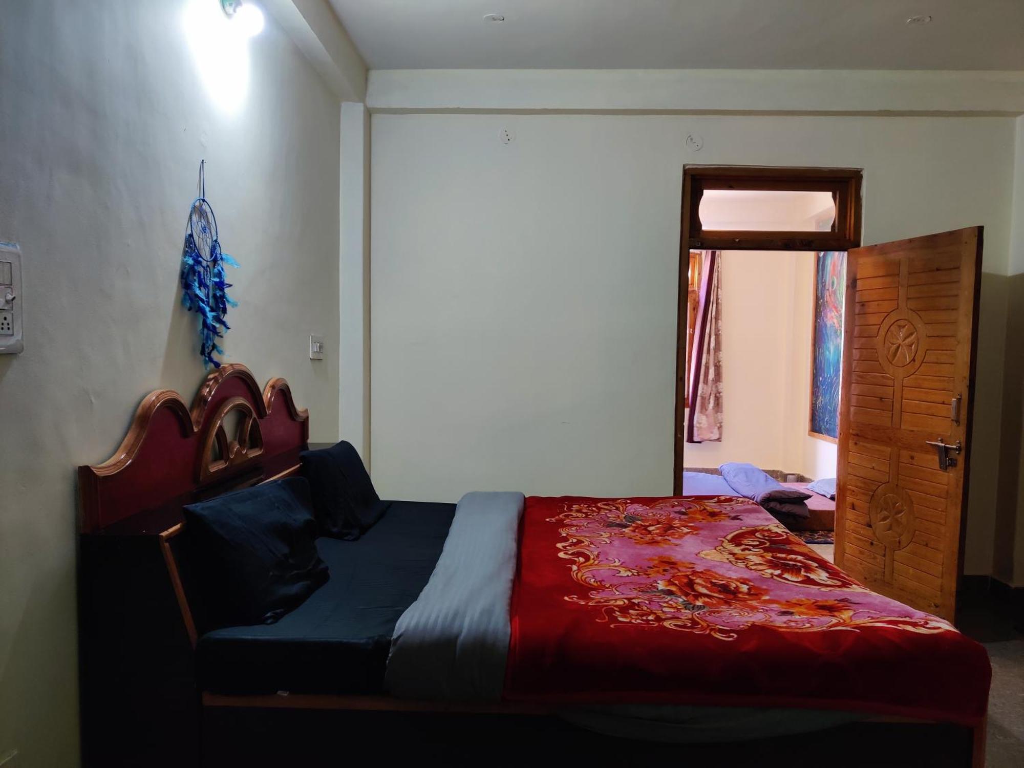 Flipsyde Retreat Hotel Касол Екстериор снимка